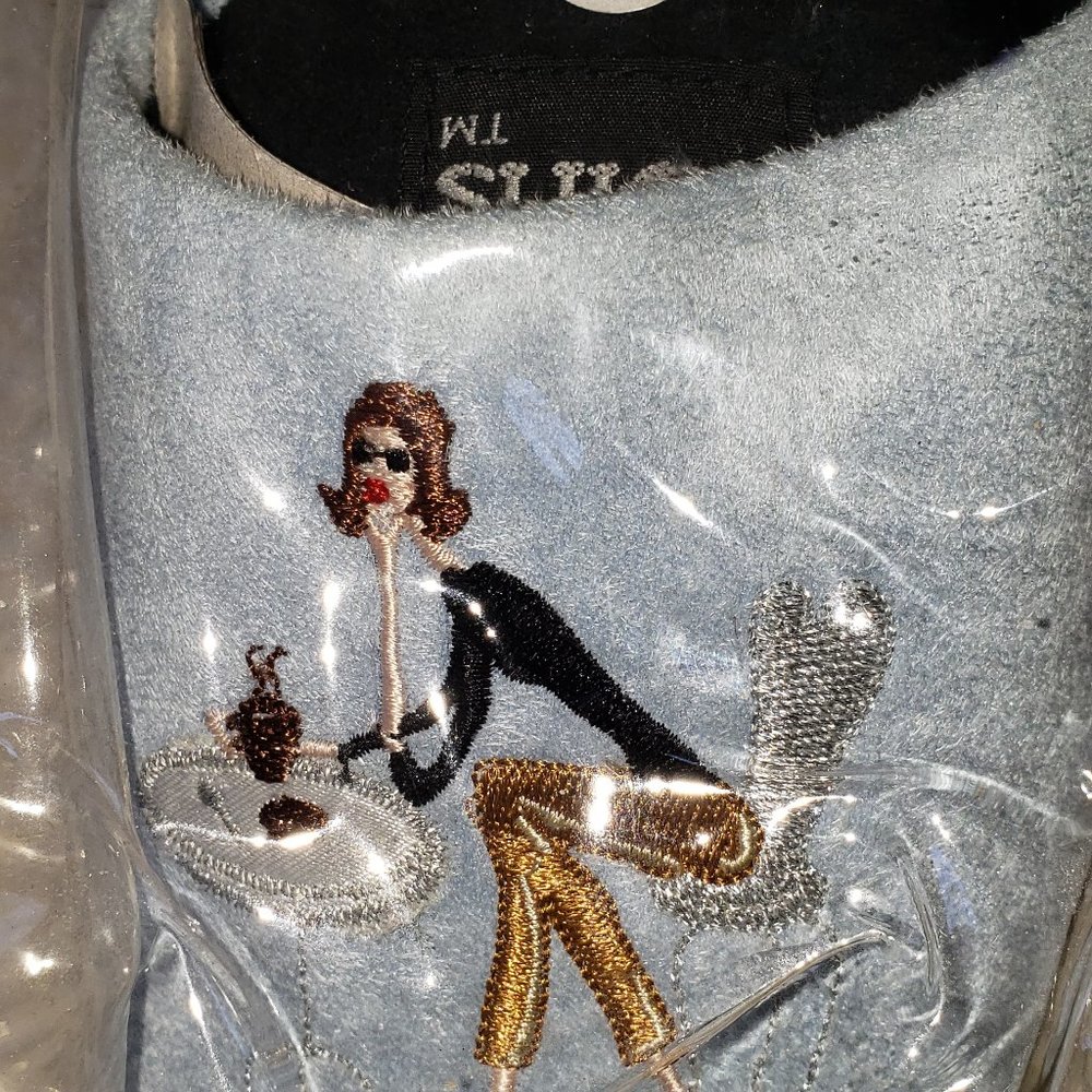 THE GIRLS Baby Blue Plush Slippers